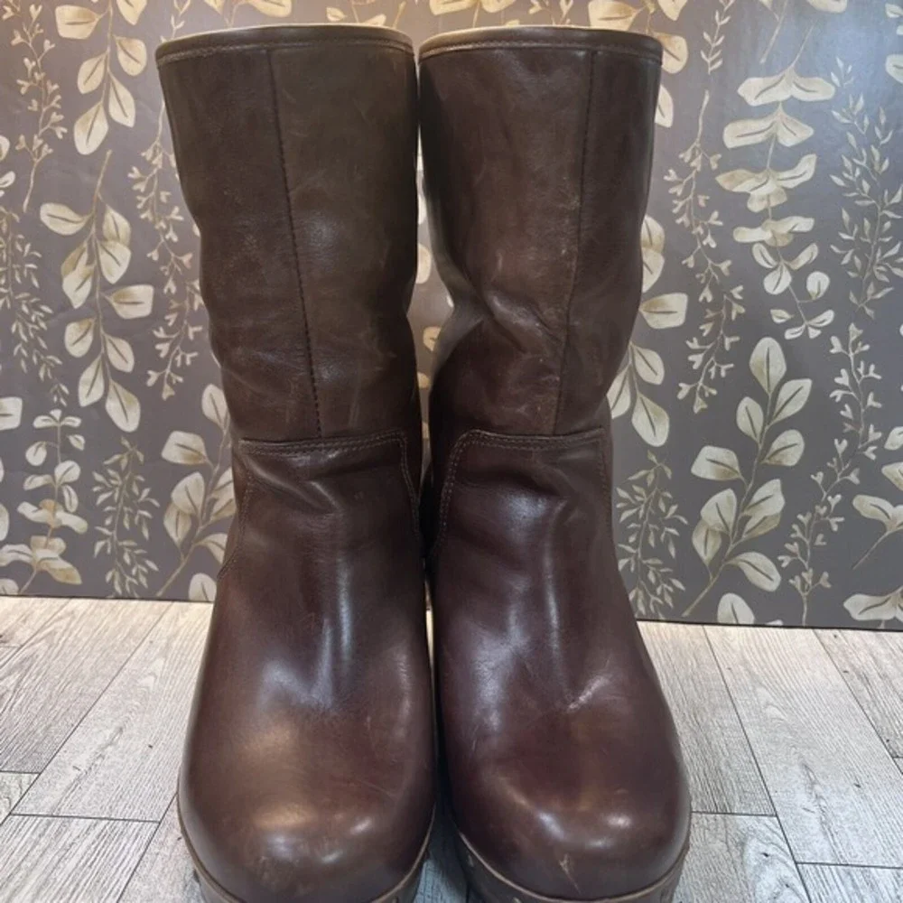 UGG Australia 1958‎ Brown Leather Fold Over Sheepskin Boots Womens sz 7 EU 38